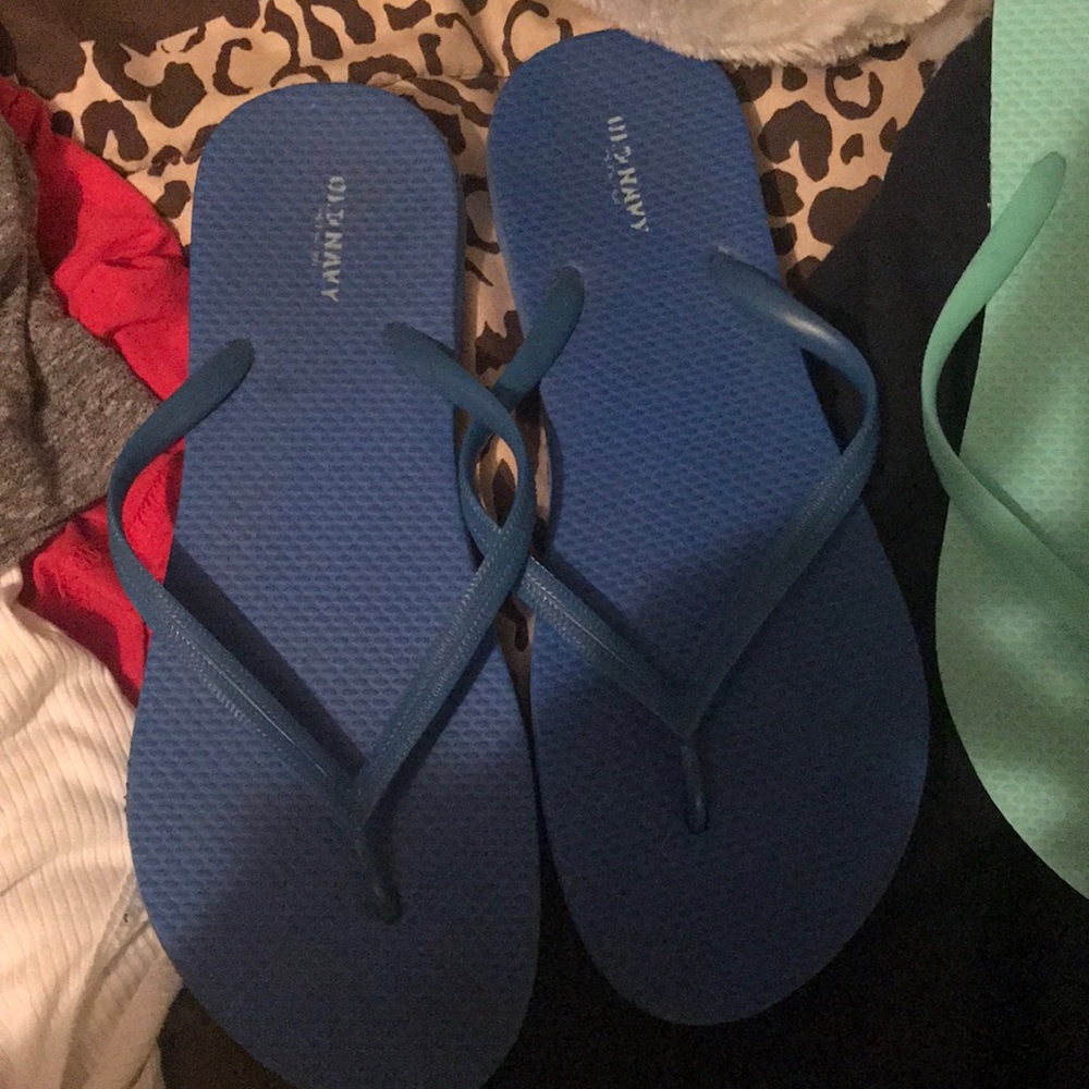 old navy sandals